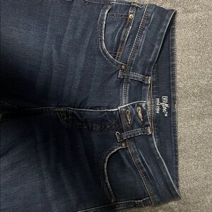 Maurices Everflex Midrise flare jeans
(2)